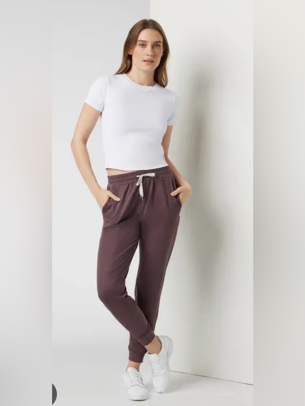 VUORI WOMEN'S PERFORMANCE JOGGER, XL NWOT - Picture 2 of 9